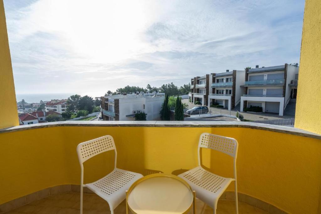 Kubata Hill Hotel Parede Bagian luar foto